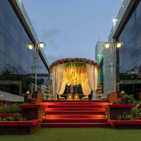 Hotel Kohinoor Continental,Airport Мумбаи Экстерьер фото