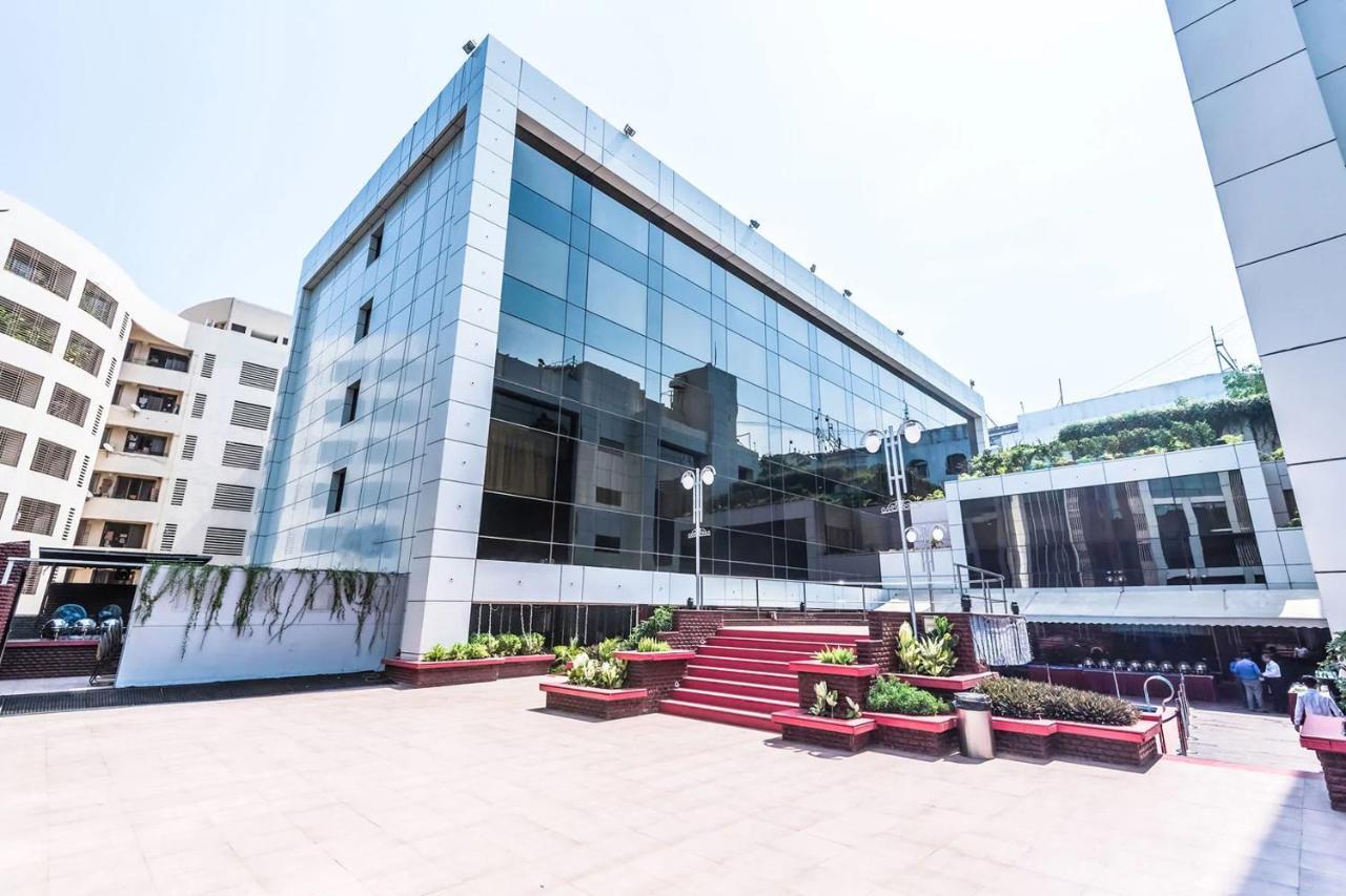 Hotel Kohinoor Continental,Airport Мумбаи Экстерьер фото