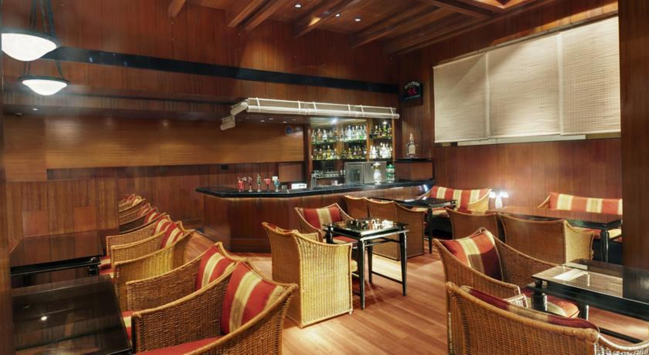 Hotel Kohinoor Continental,Airport Мумбаи Экстерьер фото