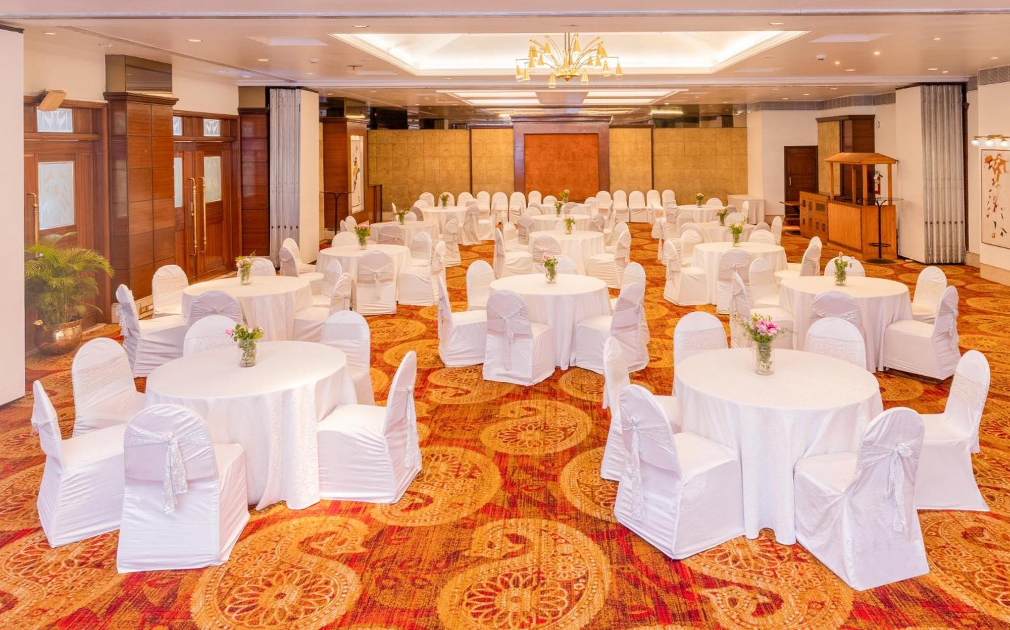 Hotel Kohinoor Continental,Airport Мумбаи Экстерьер фото