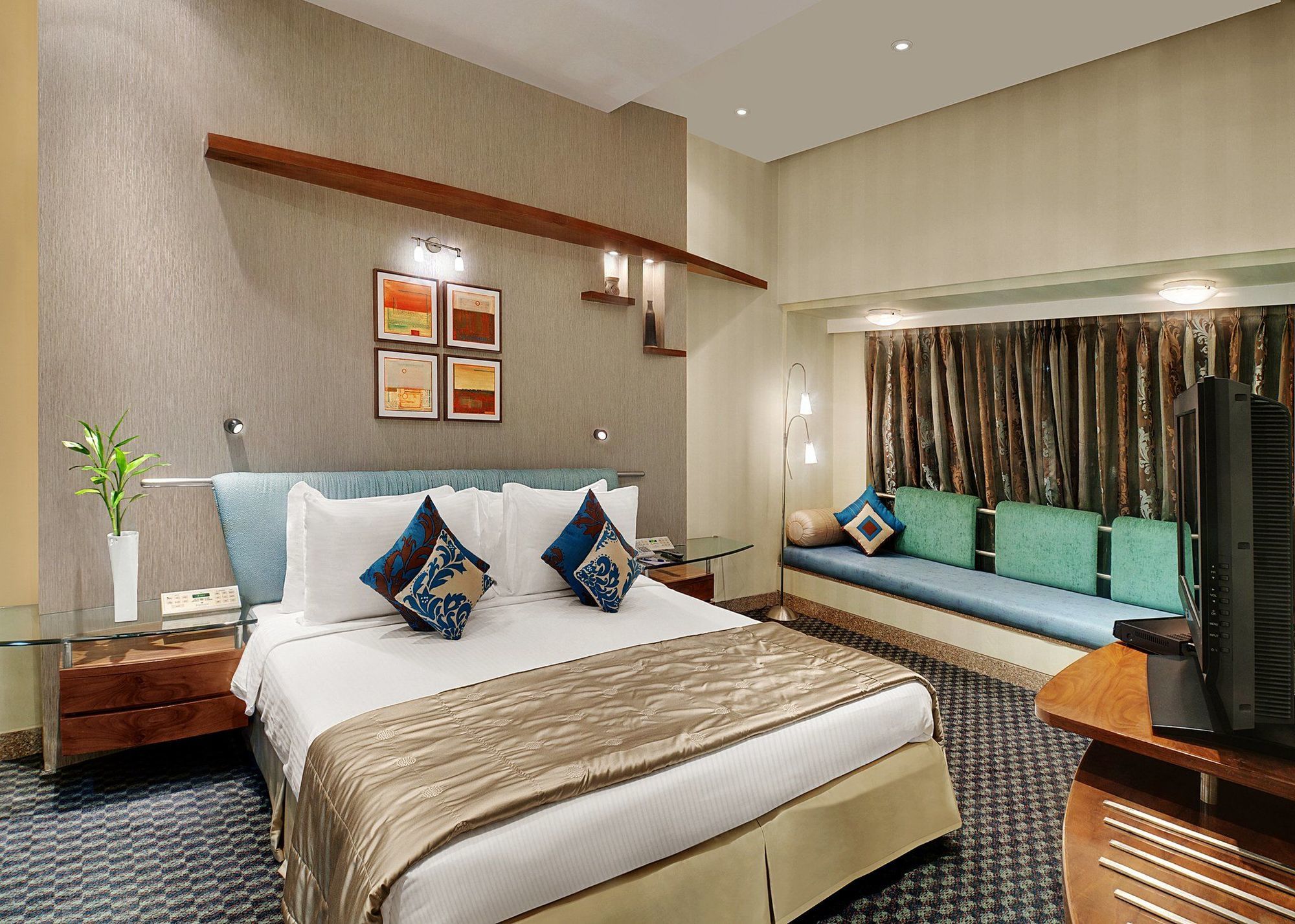 Hotel Kohinoor Continental,Airport Мумбаи Экстерьер фото