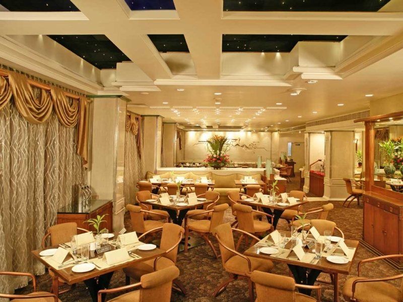 Hotel Kohinoor Continental,Airport Мумбаи Экстерьер фото
